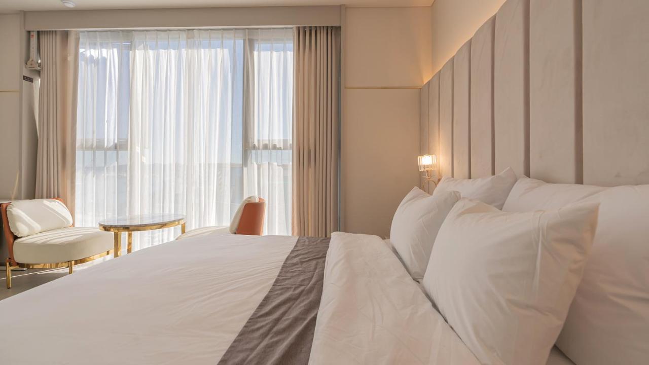Yeongdo Grandbern Hotel Busan Exterior photo