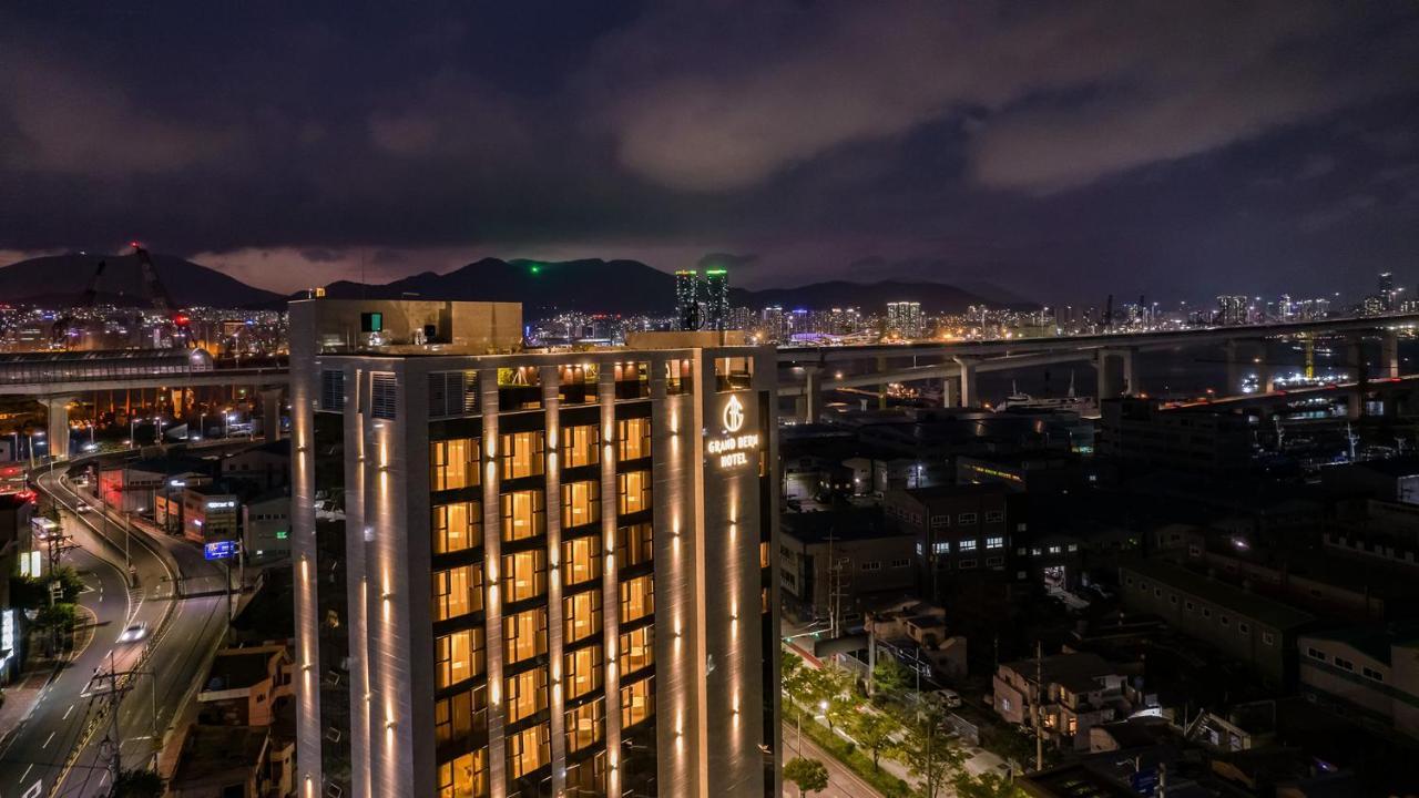 Yeongdo Grandbern Hotel Busan Exterior photo