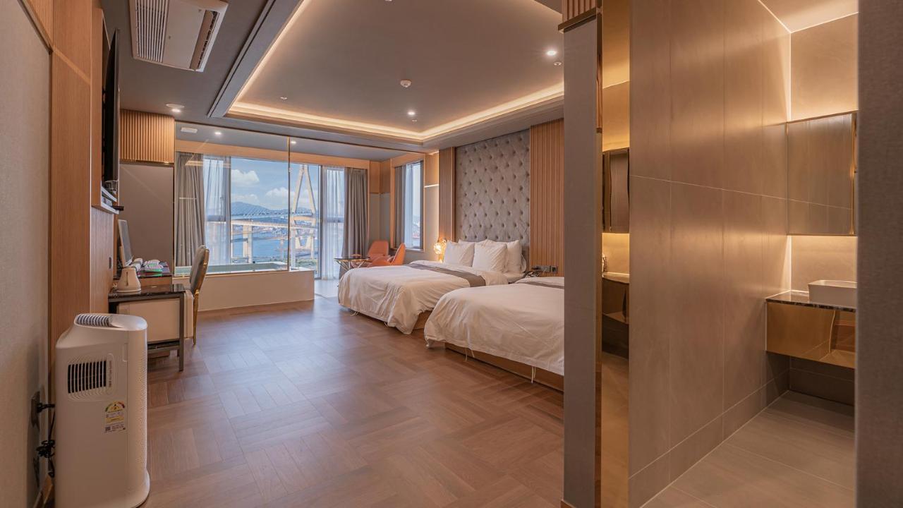 Yeongdo Grandbern Hotel Busan Exterior photo